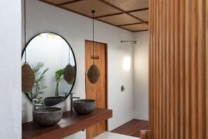 Bathroom - Las Lunas Villas Canggu (Canggu)