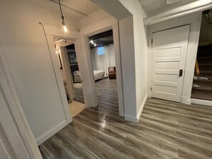 8 室のベッドルーム、アイロン / アイロン台、WiFi、ベッドシーツ