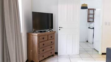 Casa do Rio | Iron/ironing board, free WiFi, bed sheets