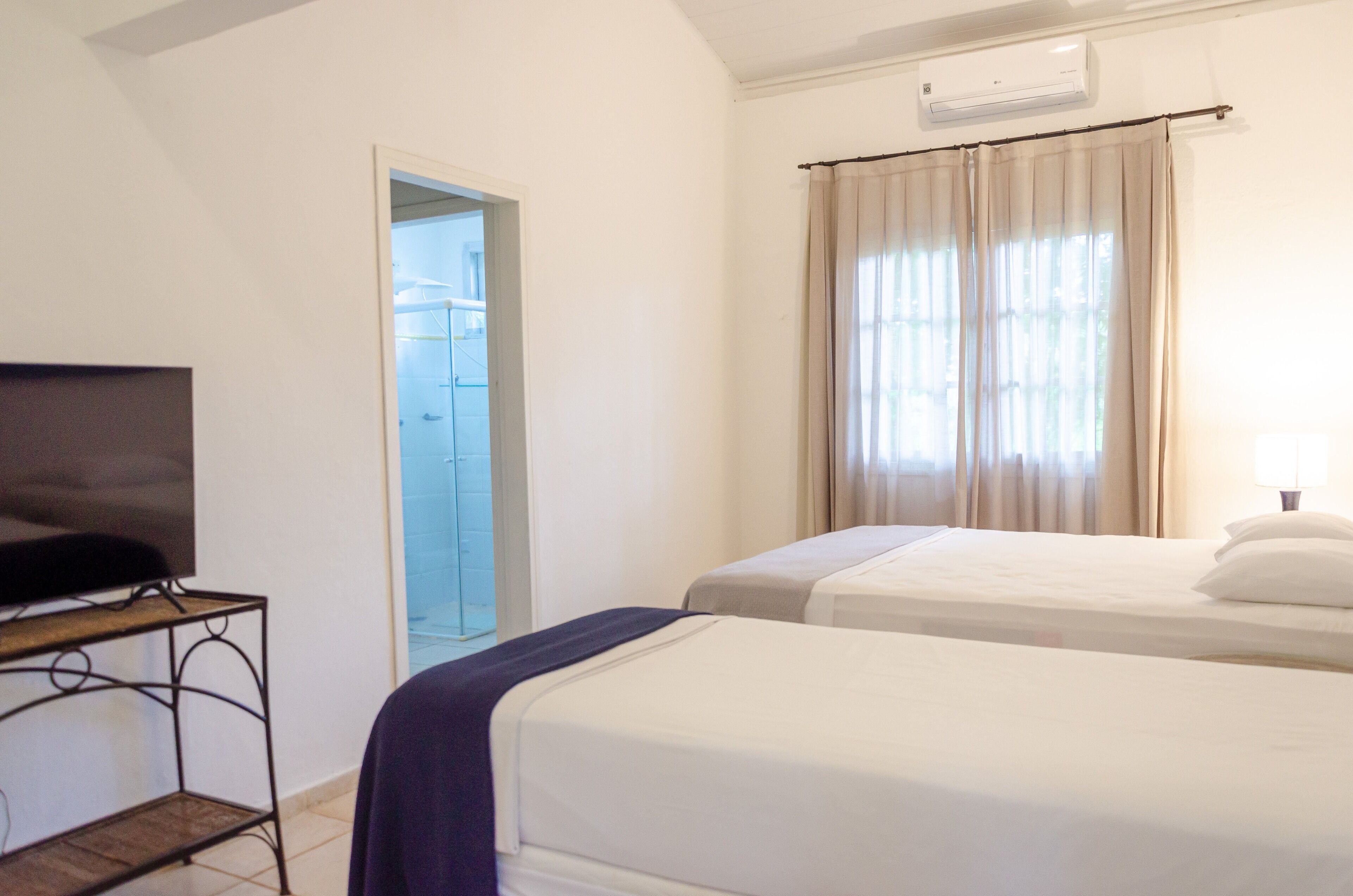 Vierpersoonskamer | Een strijkplank/strijkijzer, gratis wifi, beddengoed