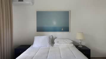 Suite Premium | Iron/ironing board, free WiFi, bed sheets
