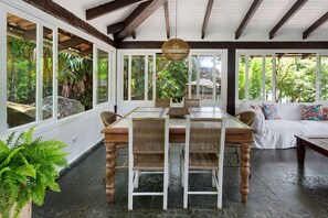 Casa | Ropa de cama de alta calidad y tabla de planchar con plancha