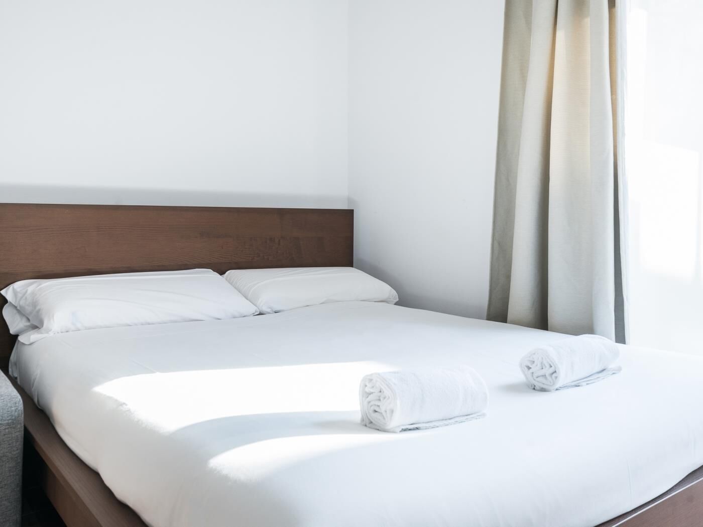 1 bedroom, internet, bed sheets
