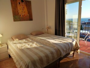 2 habitaciones, tabla de planchar con plancha y wifi gratis