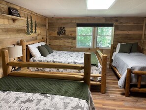 3 多间卧室、熨斗/熨衣板、WiFi、床单