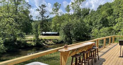 Cullasaja River front Cabin with game room in the Smokey Mountains Franklin NC