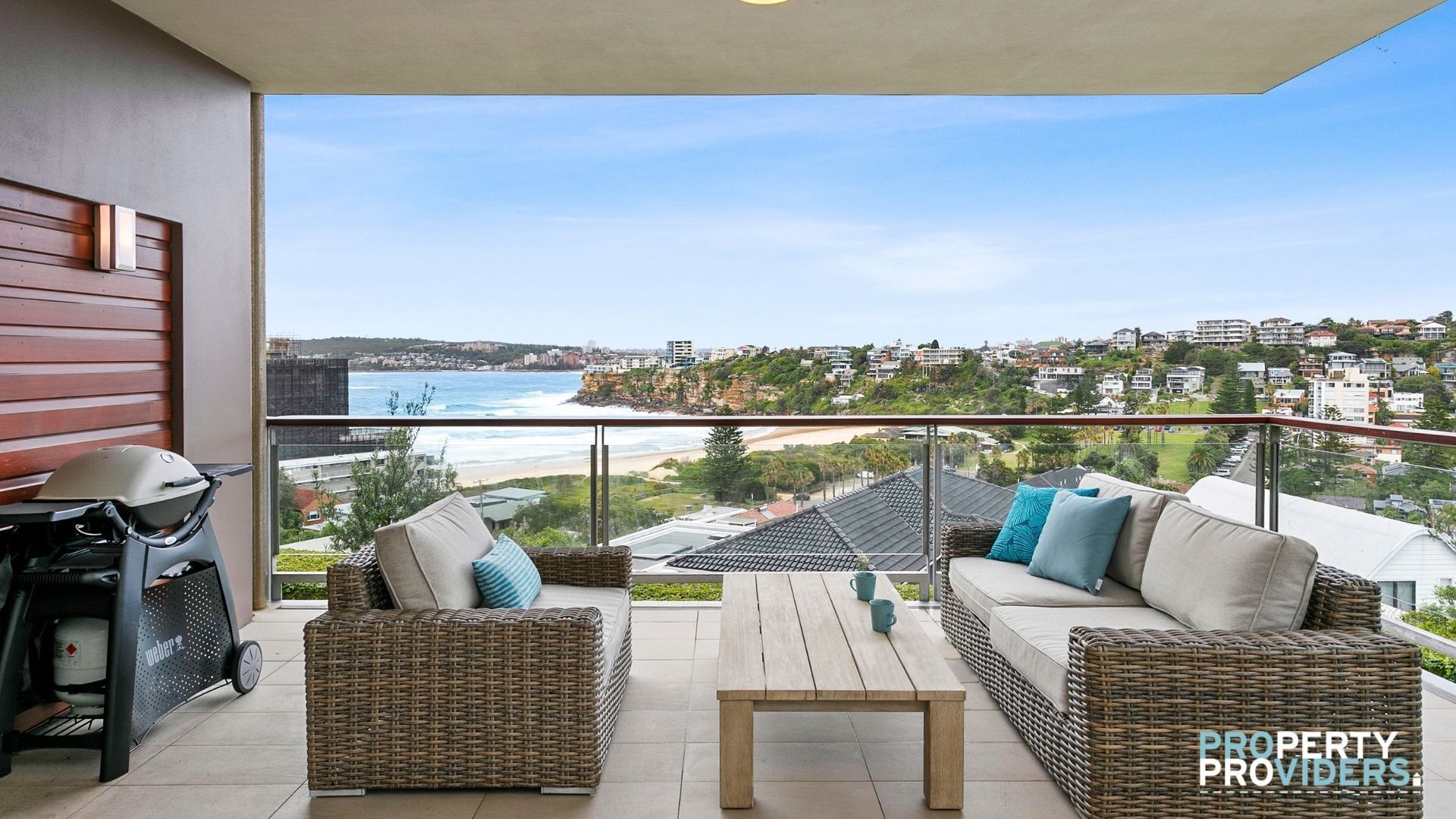 Freshwater Lookout Executive Apartment