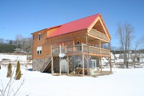 Exterior - Cruizin  River Dreams- River front, fire-pit, hot tub (Todd)