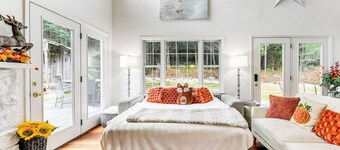 Sterling Valley Home ~ 9 Mi to Stowe Mountain!