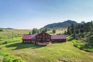 Exterior - Remote WY Ranch w/ 170 Acres & Views Galore! (Glenrock)