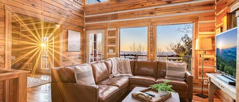 Fernseher, Kamin, Videospiele, Tischfußball