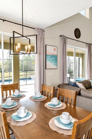 Dining - Emerald Island 8581 (Kissimmee)