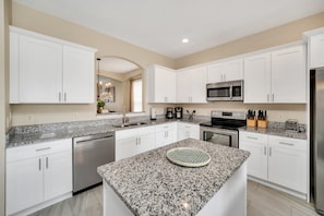 Hus (Multiple Bedrooms) | Eget kjøkken | Mikrobølgeovn, ovn, kokeplater og oppvaskmaskin