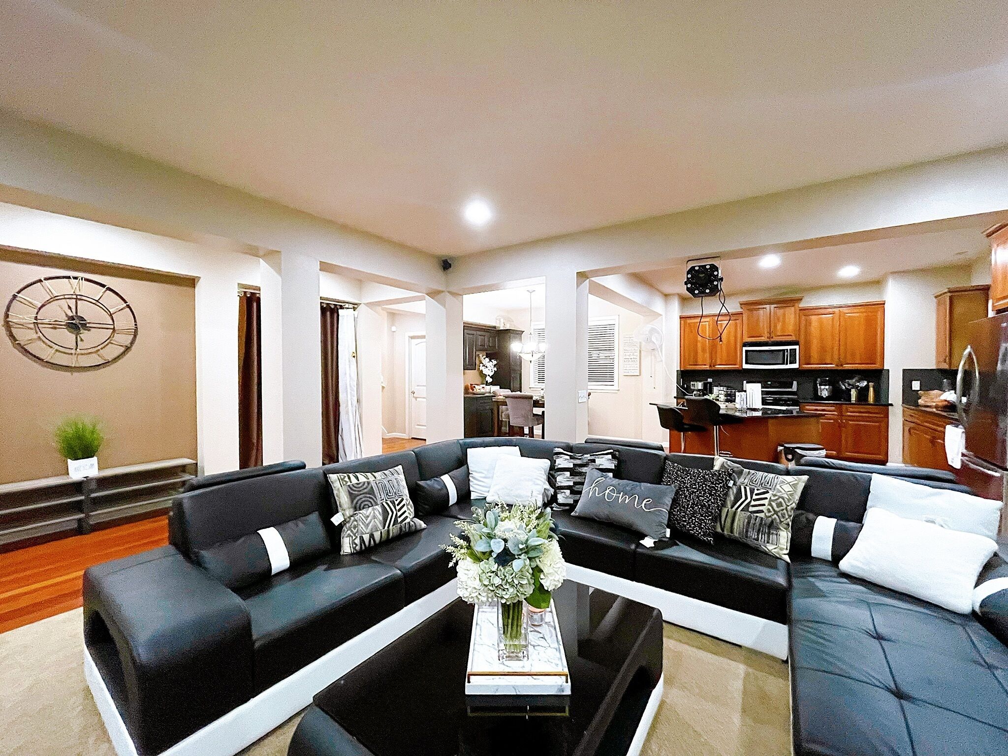 Spacious renton home! Central air conditioner