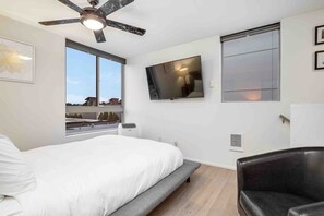 2 chambres, fer et planche à repasser, Wi-Fi gratuit, draps fournis