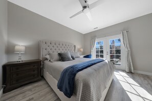 4 bedrooms, iron/ironing board, free WiFi, bed sheets