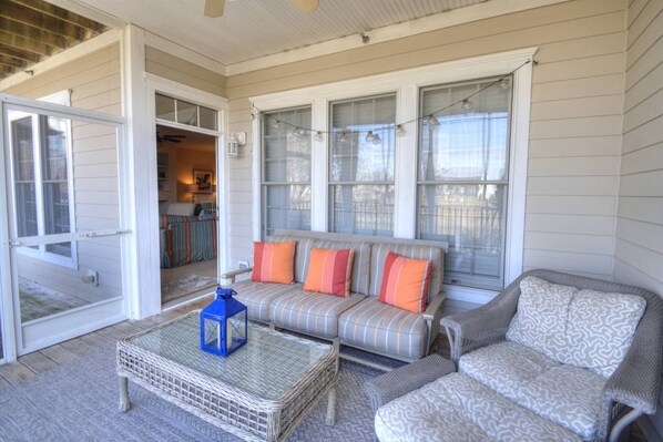 Terrace/patio - Gorgeous 2 Bedroom 2 Bath Condo with One Free Round of Golf Per Day, Pools, Tennis and More! (Ocean View)