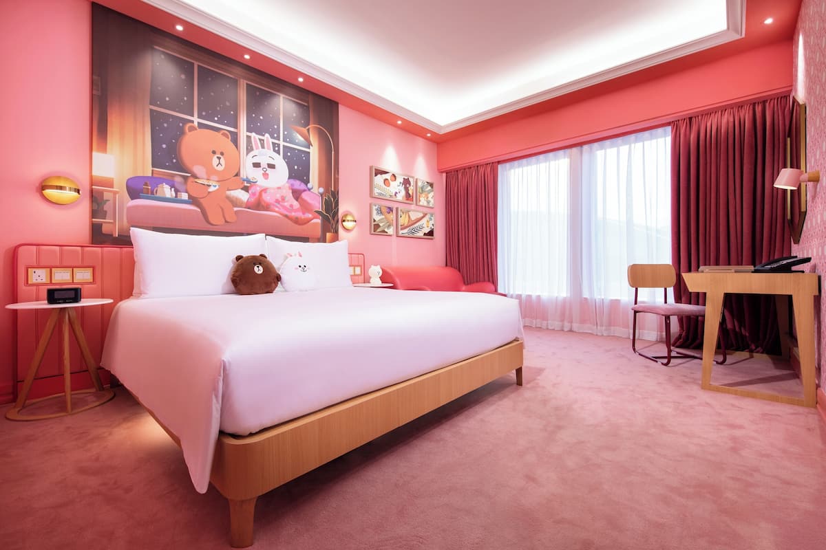 Premium bedding, down duvets, in-room safe, desk