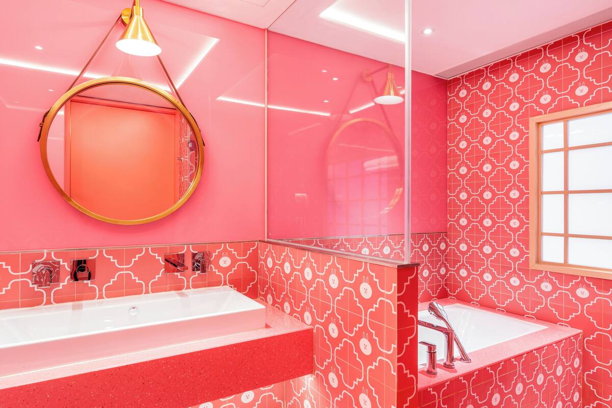 separate bathtub and shower, free toiletries, hair dryer, bathrobes