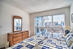 2 bedrooms, iron/ironing board, internet, bed sheets