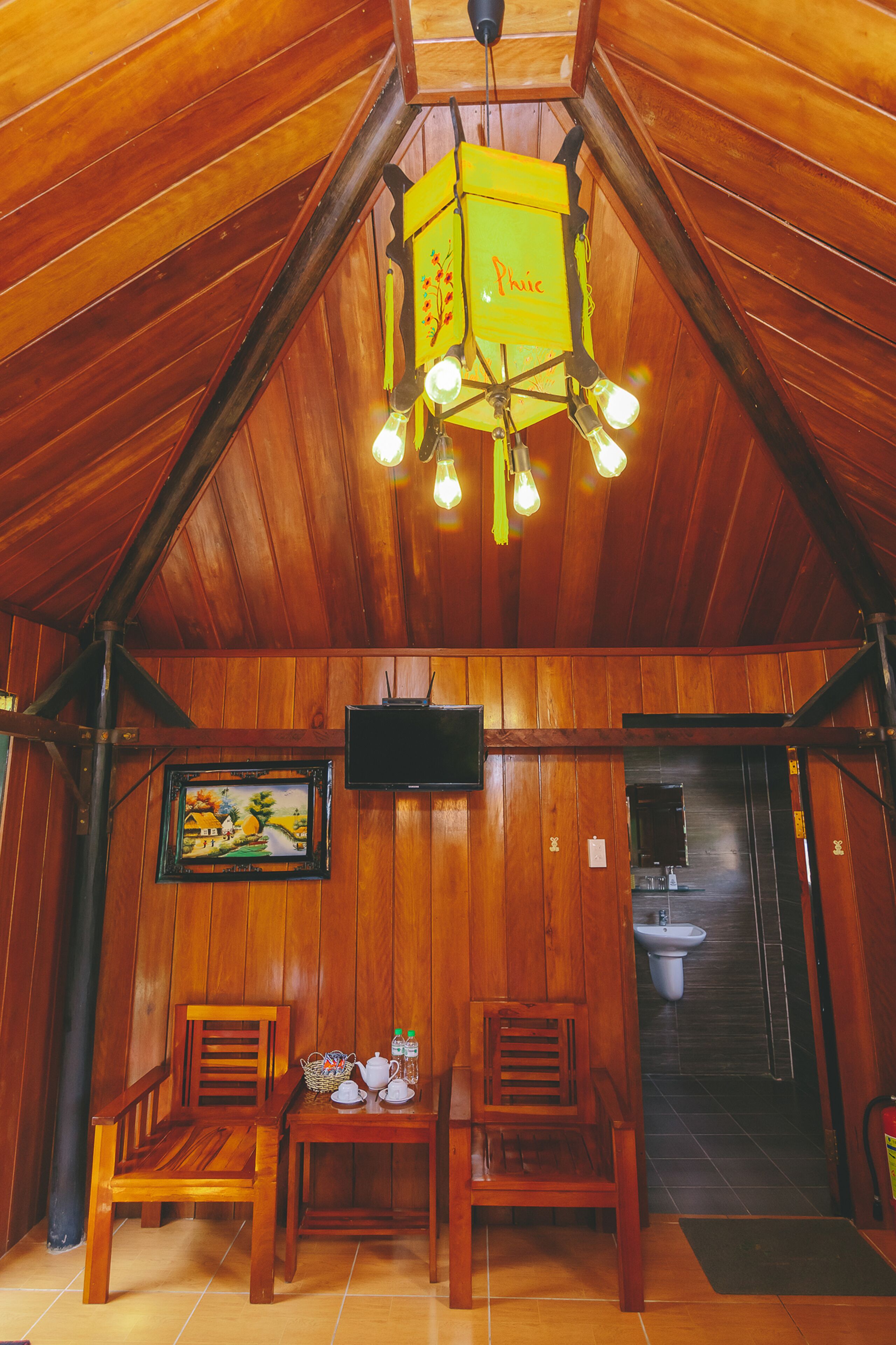 family room | 1 bedroom, free minibar items, desk, iron/ironing board