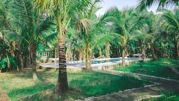 Private pool