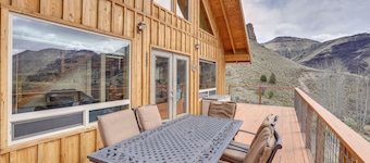 Stunning Hilltop Home by John Day Fossil Beds