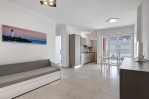Living area - Apartment "Condominio Aurora" with Sea View & A/C (Bibione)