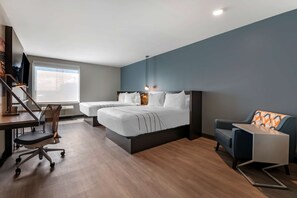 Premium bedding, in-room safe, desk, laptop workspace - Vīb Hotel by Best Western Denver RiNo (Denver)