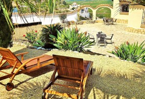 Outdoor dining - Costa - Blanca - Villa with sea views, air conditioning, WiFi and pool heating (Monte Pego, Alicante)