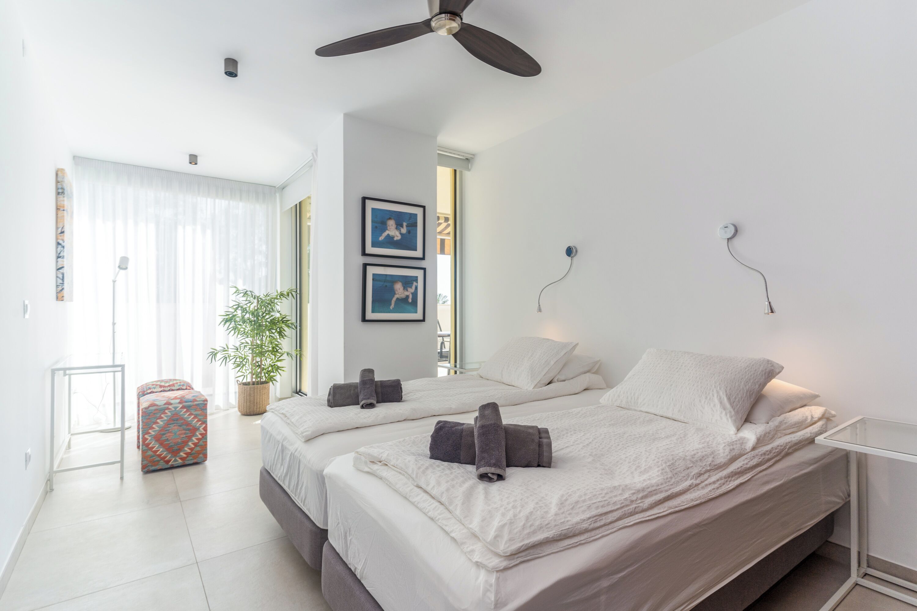 3 slaapkamers, een strijkplank/strijkijzer, gratis wifi, beddengoed