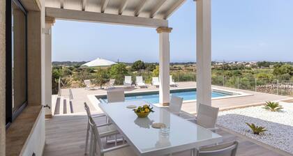Holiday Home Colonies with Sea View, Private Pool, Terrace, A/C & Wi-Fi
