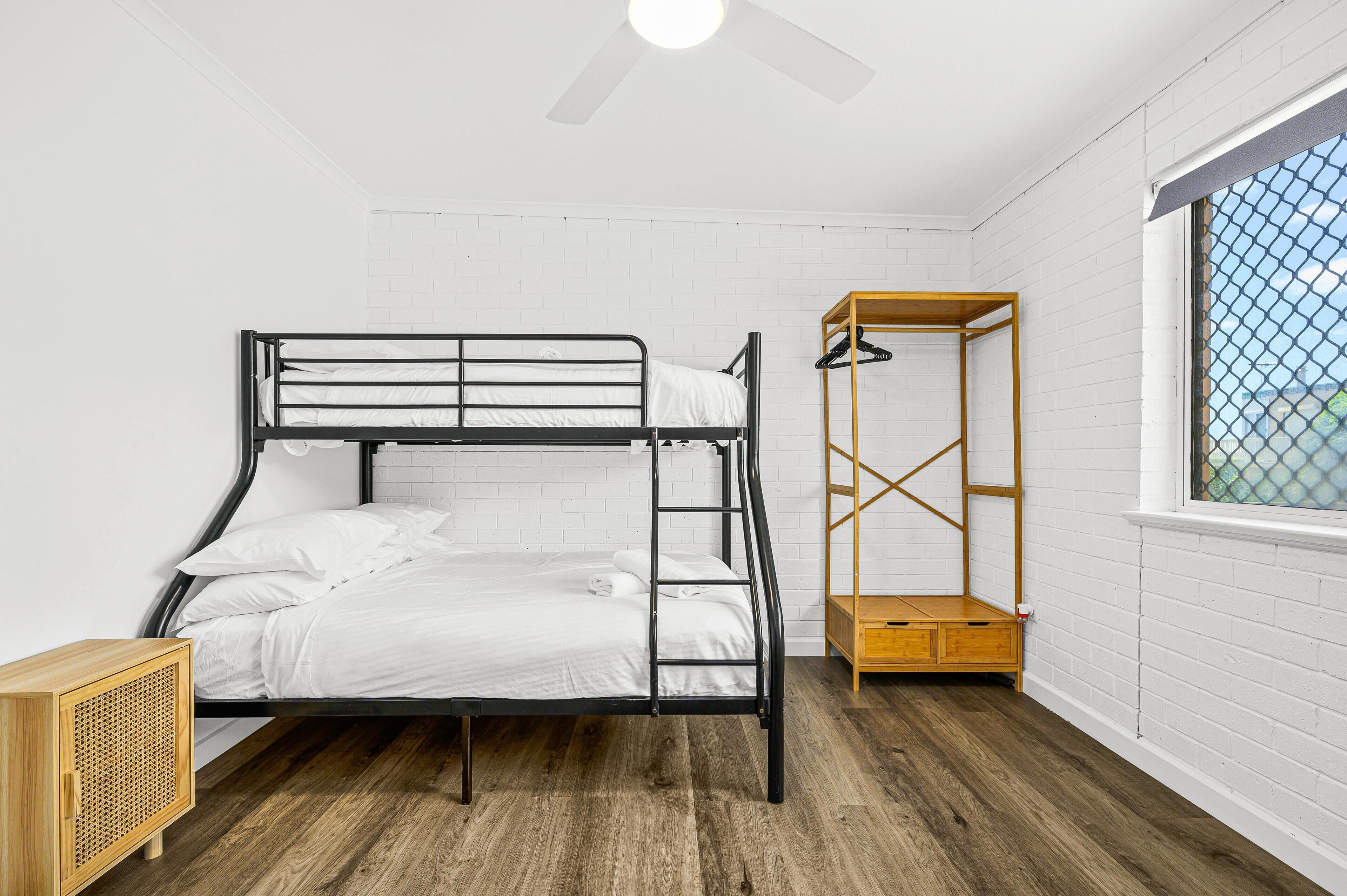 Vic's Place ~ Sellicks Beach - Chic Esplanade Retreat Perfect for Families — image 14
