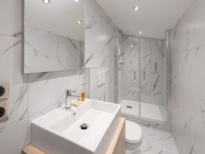 Hair dryer, towels - Renovated apartment in central Courchevel 1850 for 6 guests (Courchevel 1850)