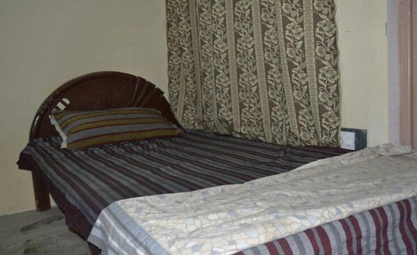 Iron/ironing board - D Shahzad Hotel (Swat)