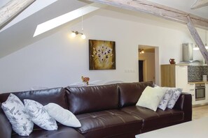 21-inch flat-screen TV with digital channels, TV - Villa Cujez With Sauna And Pool (Rečica ob Savinji)