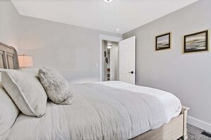 3 bedrooms, iron/ironing board, travel cot, WiFi