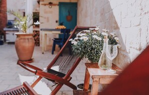 Terrace/patio - Gorgeous home in Preko with WiFi (Preko)