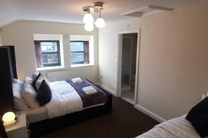 Casa de campo, varias camas | 1 dormitorio, tabla de planchar con plancha, wifi gratis y ropa de cama