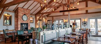 紐伯里野兔與獵犬酒店