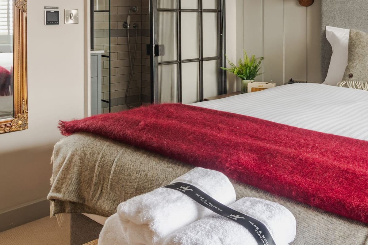 1 habitación, ropa de cama hipoalergénica y decoración personalizada
