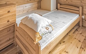 3 bedrooms, travel cot, free WiFi