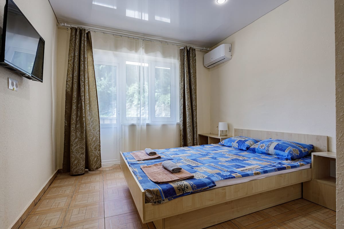 Camera Basic | Biancheria da letto di alta qualità, una cassaforte in camera