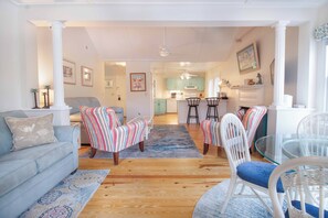 Smart TV, DVD player