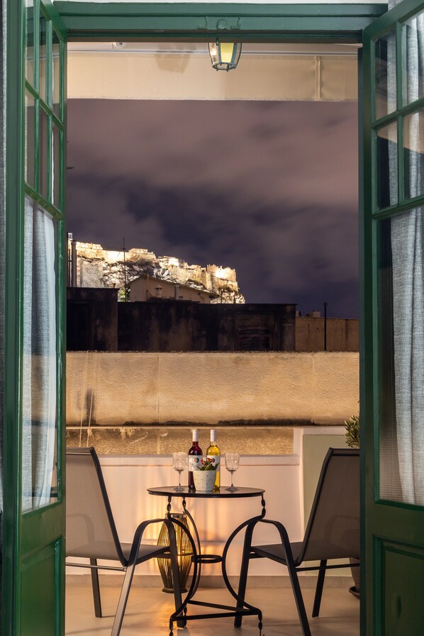Pandrosos Suite Partial Acropolis View & Terrace | Balcony view - Pandrosos Divine Suites (Athens)
