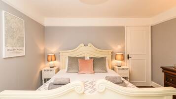 4 bedrooms, individually decorated, individually furnished, free WiFi