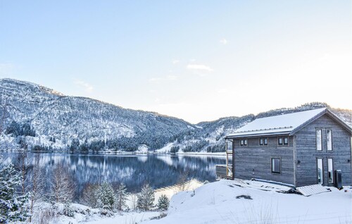 Schönes Haus in Masfjordnes mit WLAN