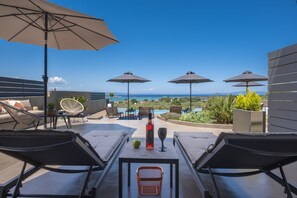 Deluxe suite | Een kluis op de kamer, een strijkplank/strijkijzer, gratis wifi