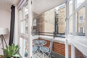 Departamento, varias camas | Balcón