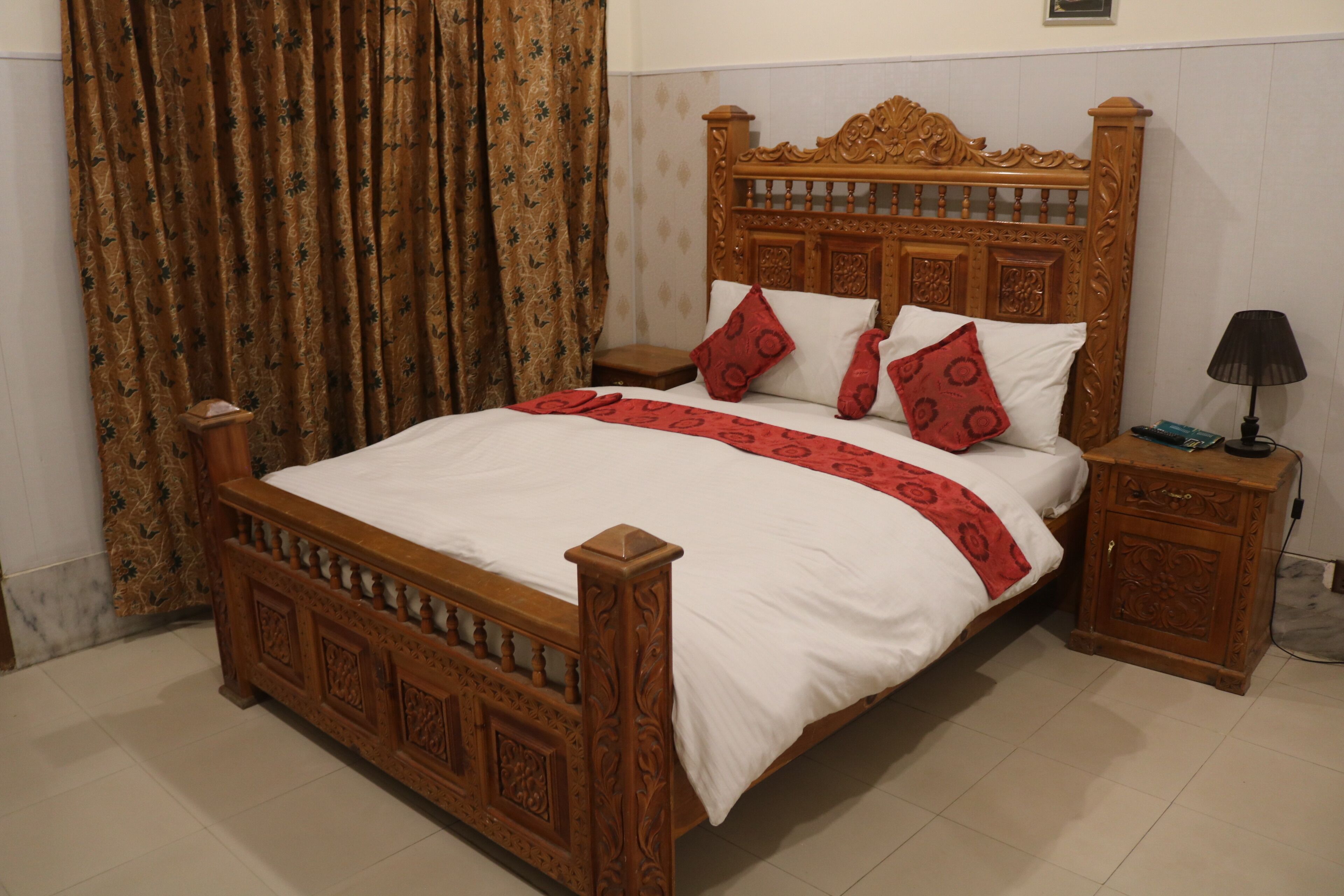 Iron/ironing board, free WiFi